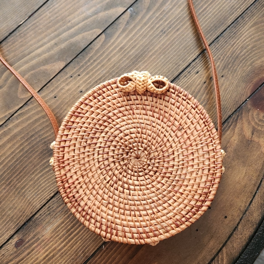 Weaved purse